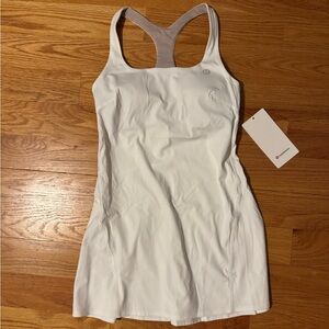 New Women’s lululemon Lightweight Linerless Tennis Dress size 4